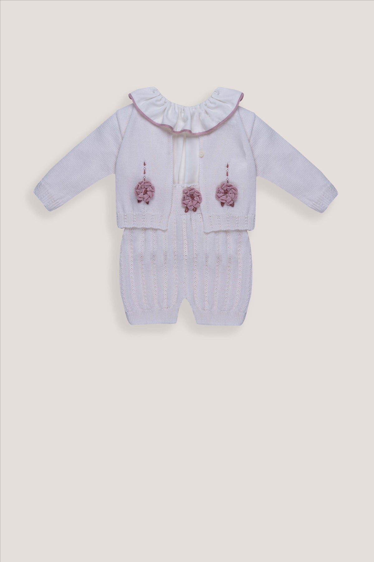 SET 3 PZ SALOPETTE+CAMICIA+GIACCHINO CON ROSE GRANDI RICAM. A MANO IN RILIEVO - NEONATA - LANA 100% - Marlù IS1060