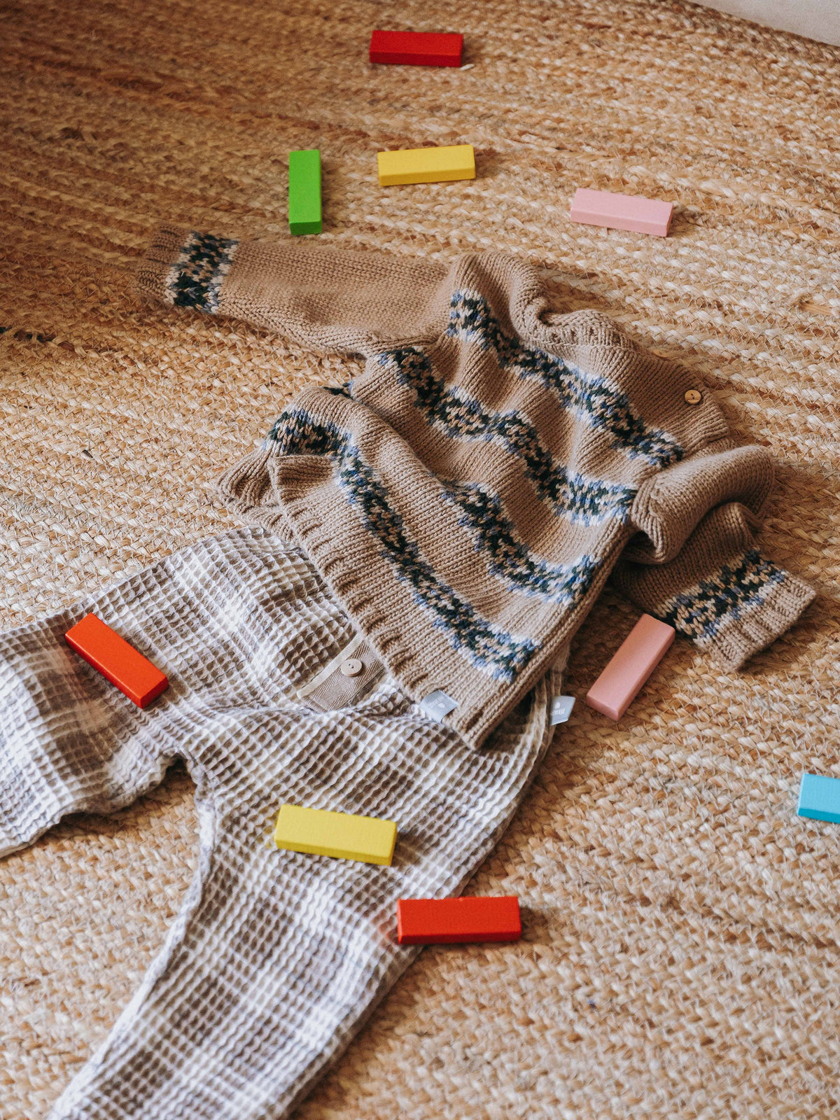 MAGLIONE CON DETTAGLI - BAMBINO - VISCOSA-LANA-CASHMERE - SNUG 934AY6W007140